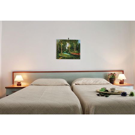 Appartamenti Mare Azzurro By Holiday World Albisola Superiore Exterior photo
